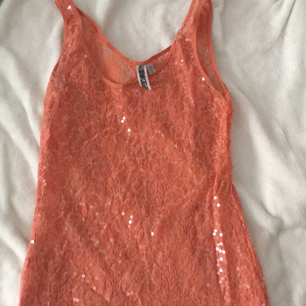 Cute sequined top!